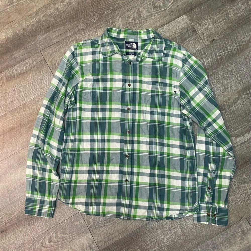 The North Face Green and White‎ Plaid Button Down Shirt size Medium